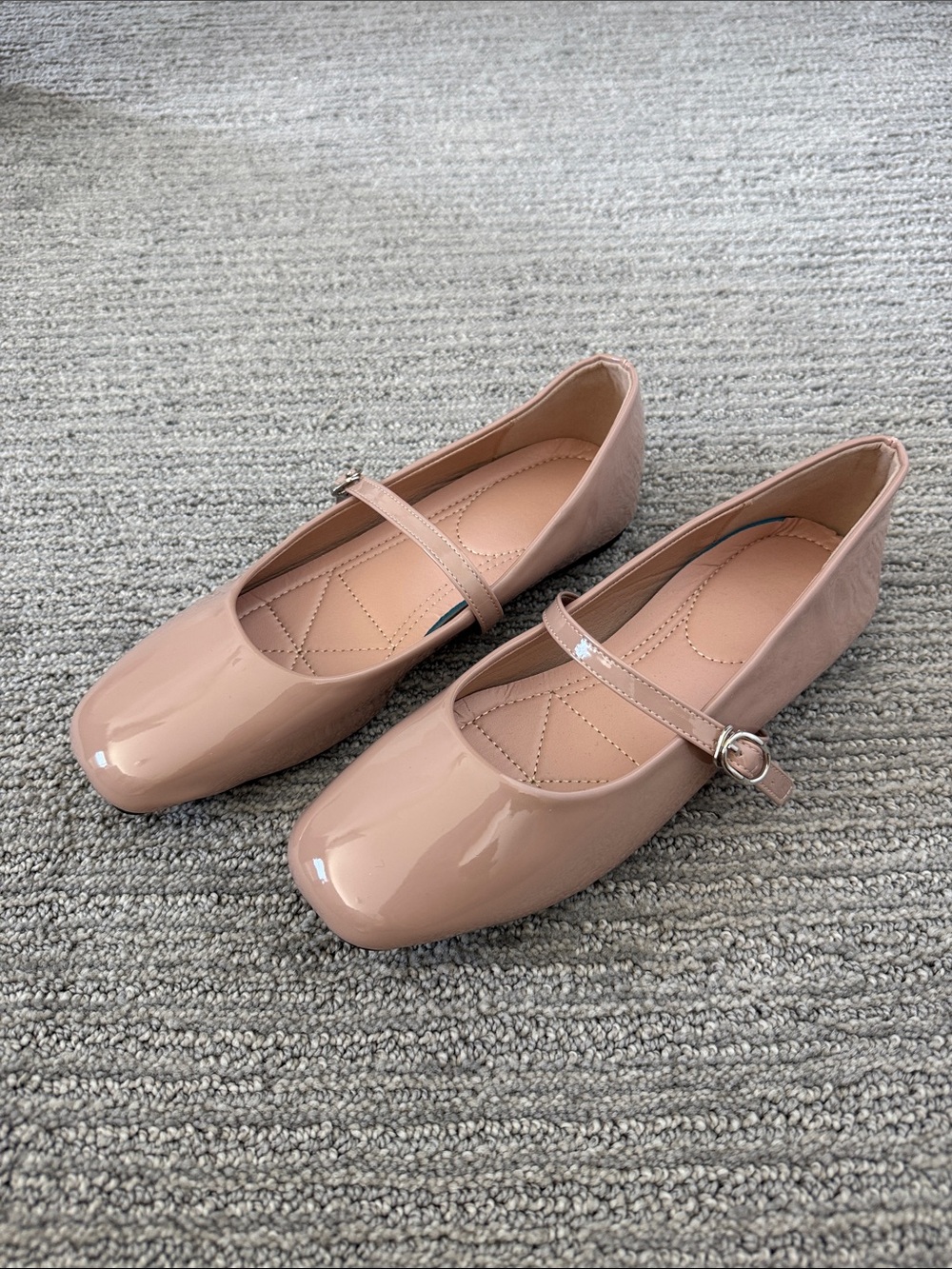 Women’s Patent Mary Jane Flats in Nude Pink
